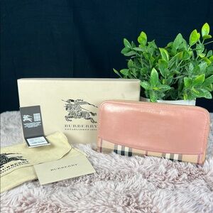 Burberry Haymarket Check Elmore Zip Around Wallet - Pink Calfskin Leather Trim